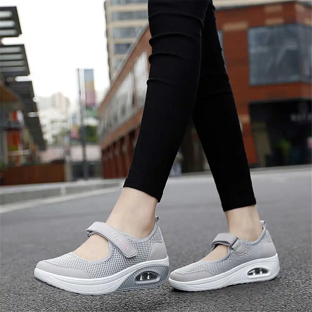 Vintage Fashion Collecting And Wearing Designer Classics - Sepatu Basket pria, sneaker olahraga warna